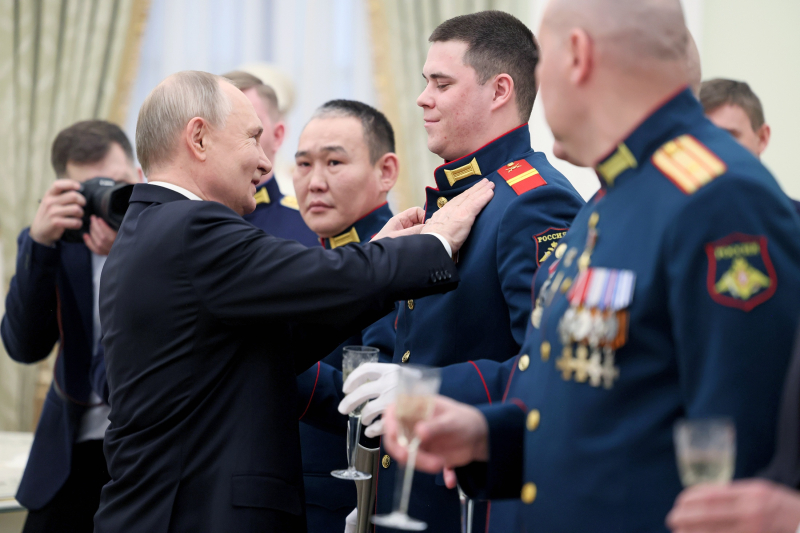 Владимир Путин: Нужно продолжать гуманизацию уголовного законодательства