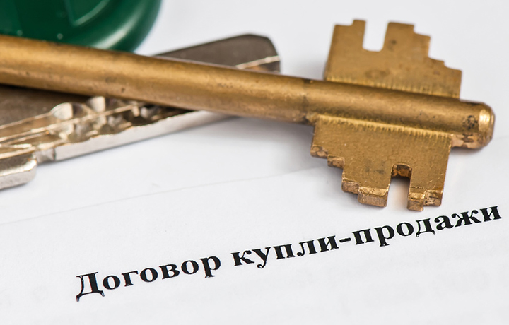 Самовольная постройка выбывает из гражданского оборота и не может быть продана третьему лицу