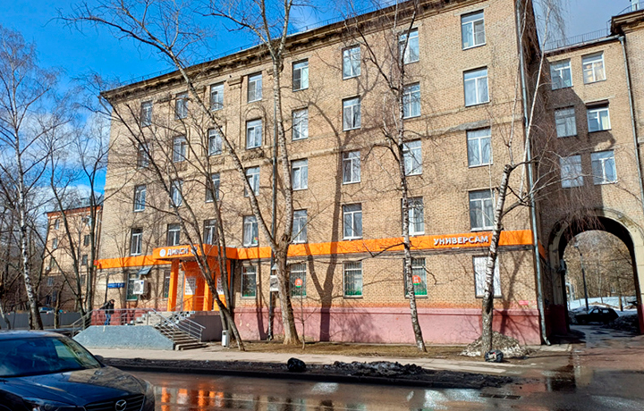 Сложившийся порядок использования фасада здания не может произвольно нарушаться его собственниками